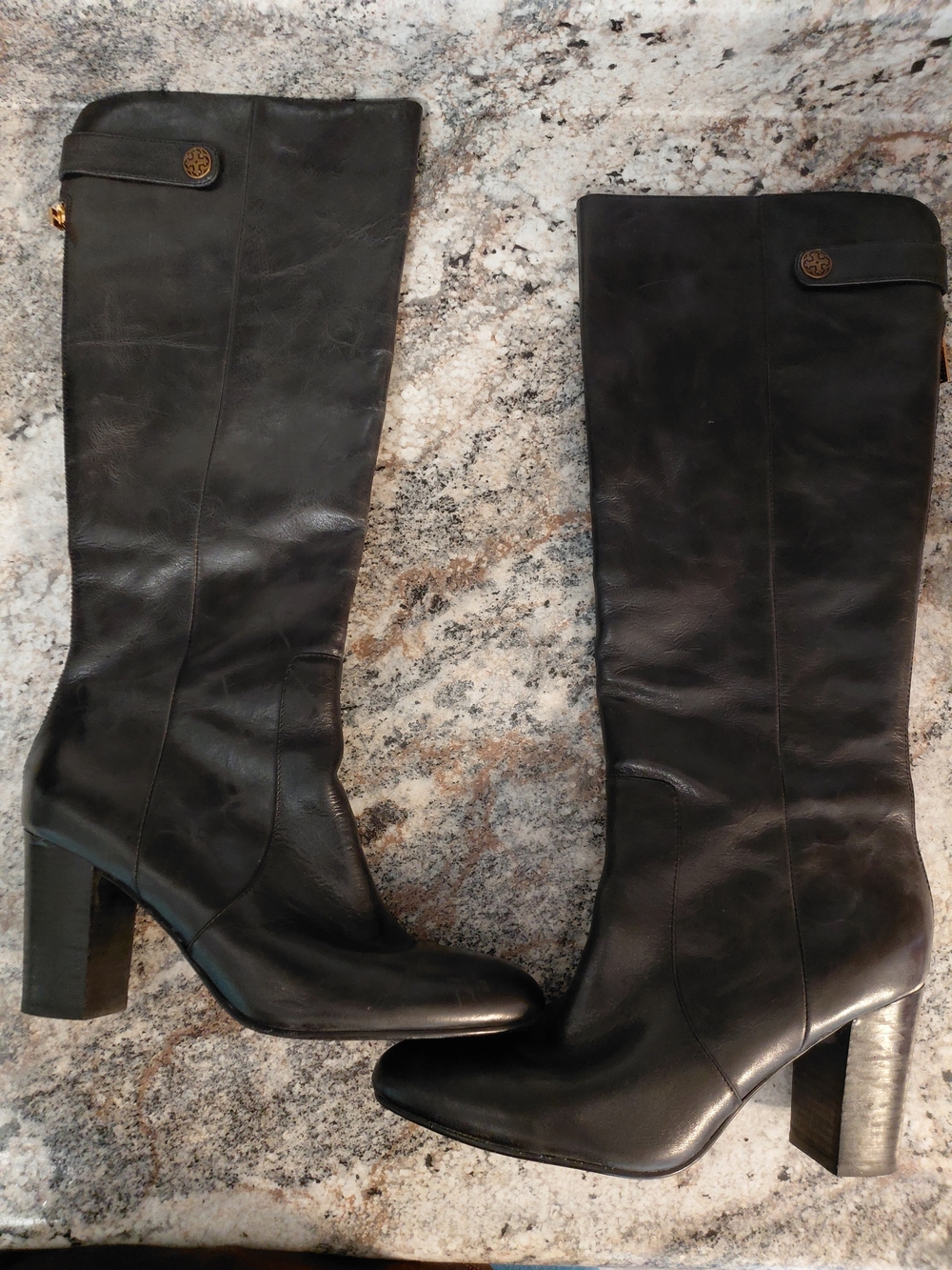 Isola Black Leather Knee-High Heeled Boots Back Zipper
